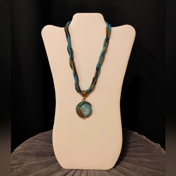 Fashion Accessories Necklace 😍 💙🎊 - Picture 2 of 6